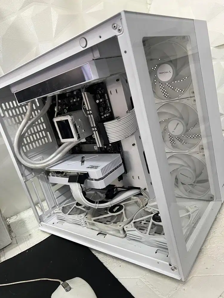 PC Ryzen 5 4500 RX 580 White Ram 16Gb Ssd 256Gb Wifi Argb Psu 550W