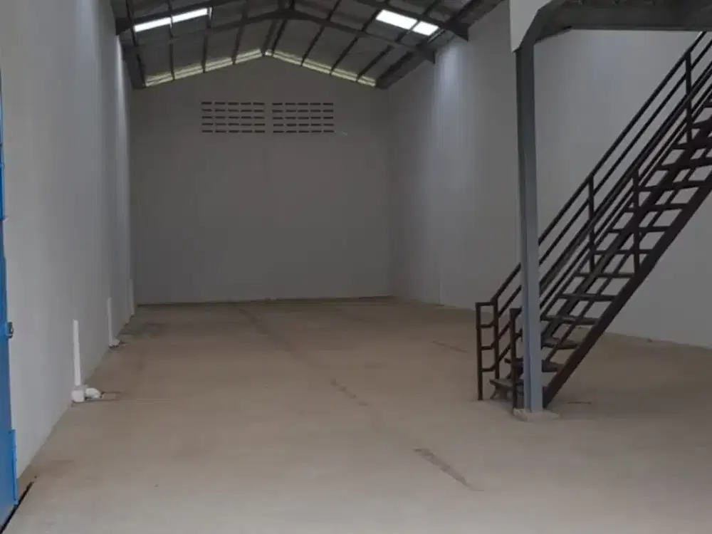 Gudang Bagus Strategis Siap Pakai di Sadang Area Taman Kopo Indah