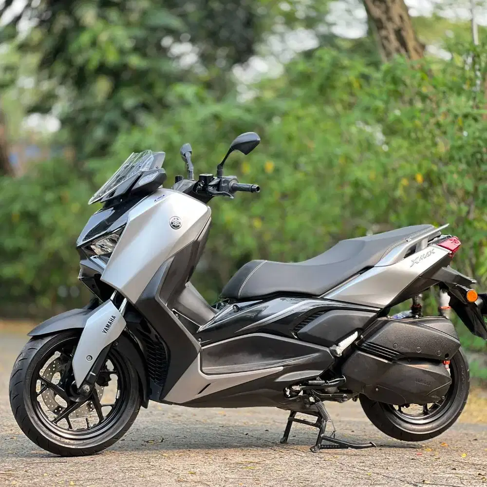 YAMAHA NEW XMAX 250 ABS CONNECTED 2025 SILVER KM LOW PAJAK PANJANG