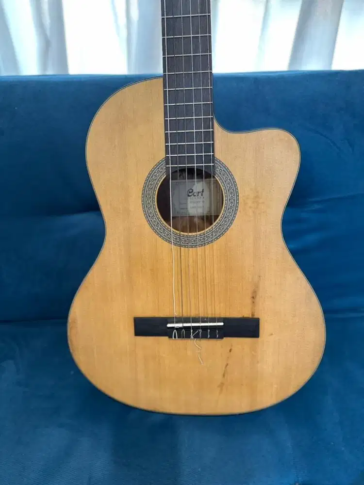 Gitar Akustik Cort