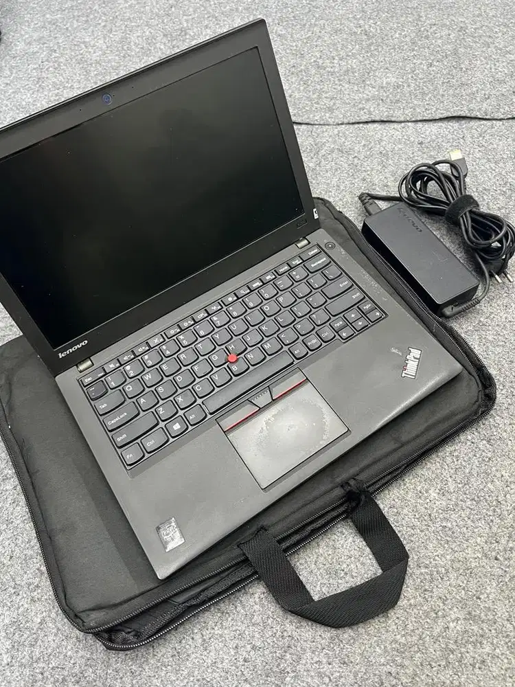 Laptop Lenovo Thinkpad X250 i5 gen 5 Ram 8Gb Ssd 256Bb Normal Bagus