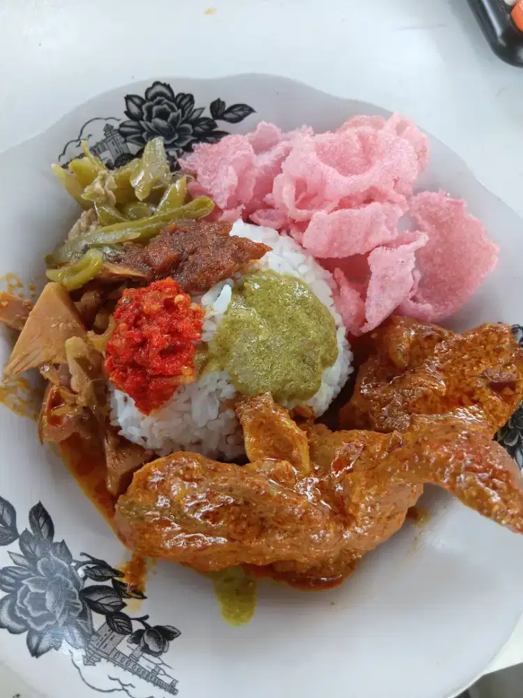 Butuh pegawai wanita untuk Rumah Makan