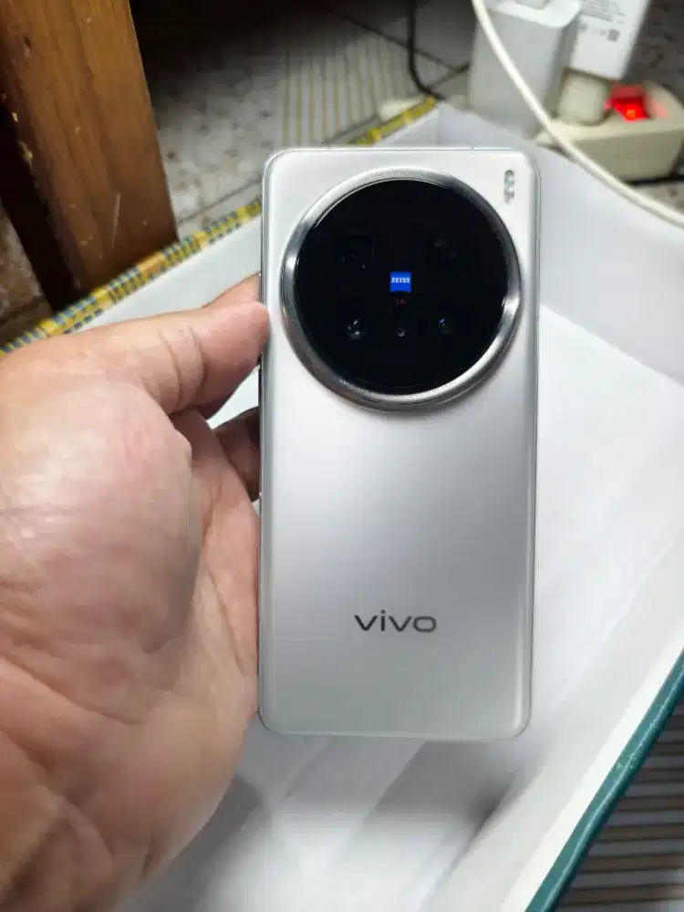 Vivo X200 Pro 16/512 GB Silver Ex Inter Bea Cukai Rom China