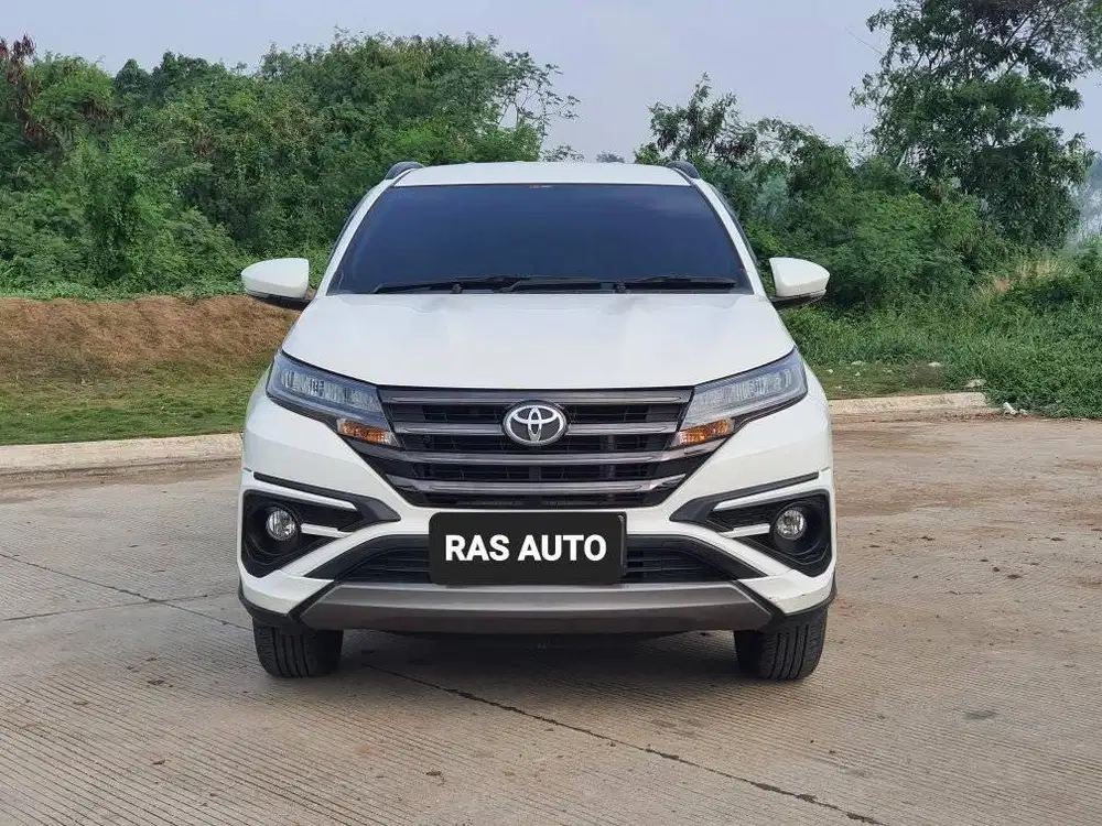 Toyota Rush 1.5 GR Sport AT 2024 Putih