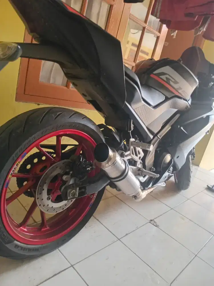 Di jual yamaha R15 V3 2017