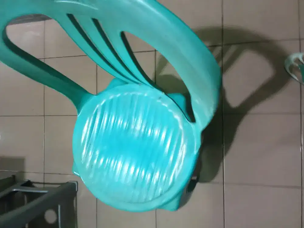 Kursi plastik Napoli