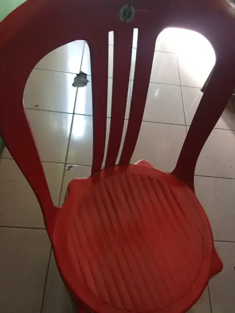 Kursi plastik napoli