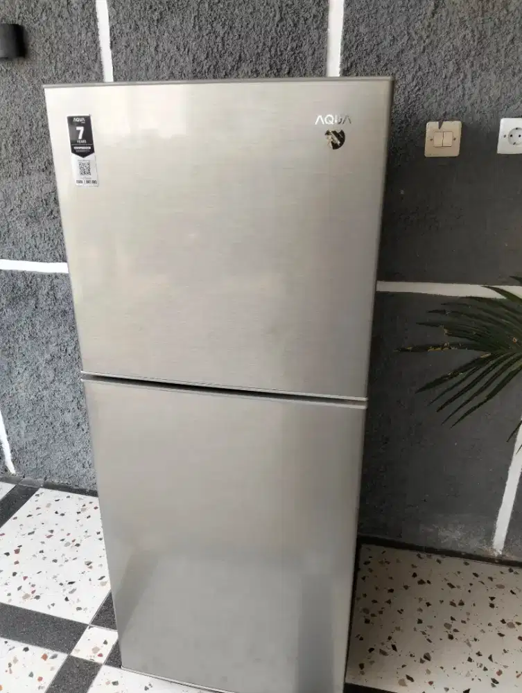 Jual kulkas Polytron 2 pintu nego