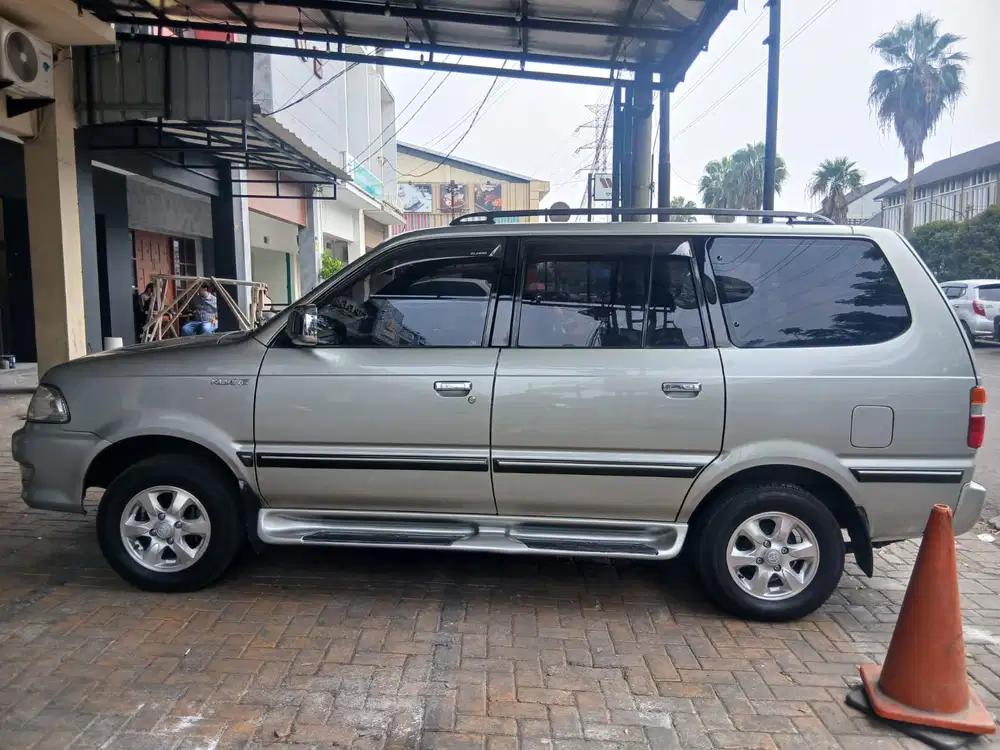 Toyota Kijang 2003 Bensin