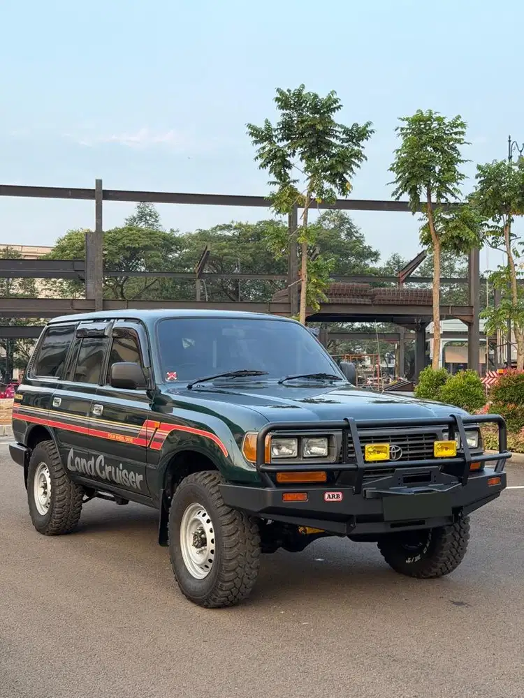 TOYOTA LAND CRUISER VX80 BARN DOOR 1995