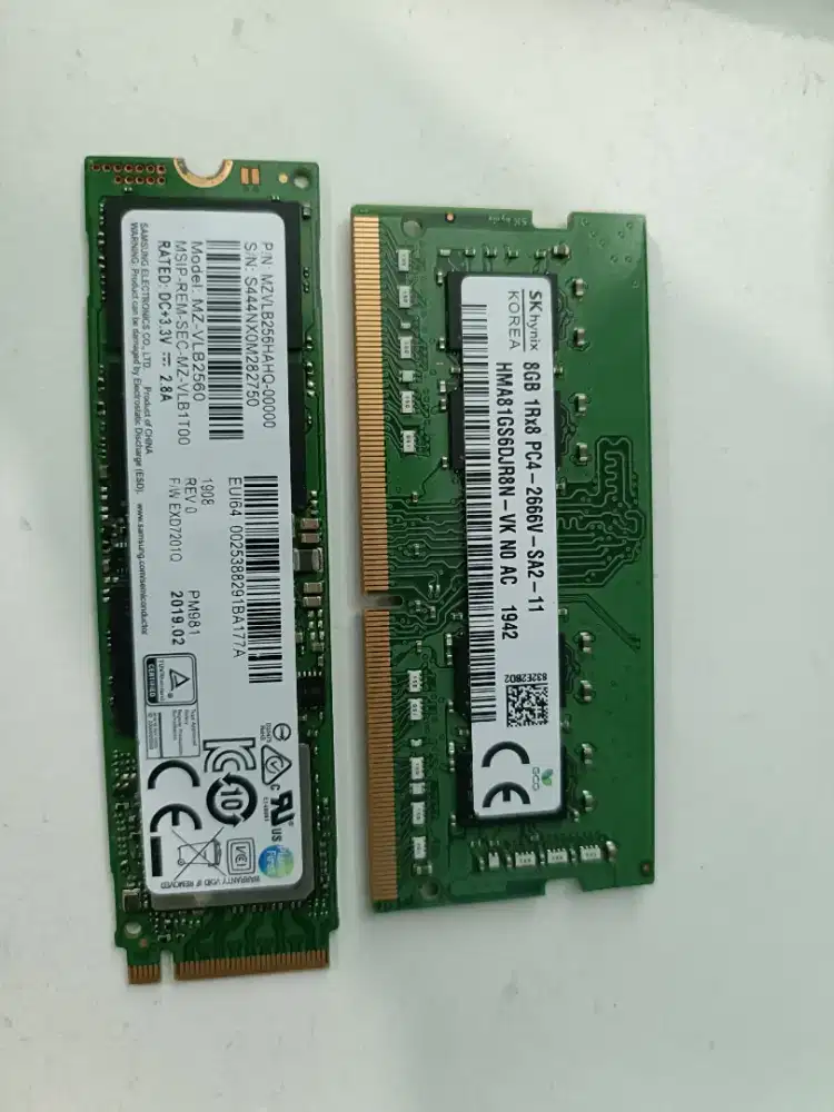 RAM 8GB dan SSD Nvme PCIe 256GB