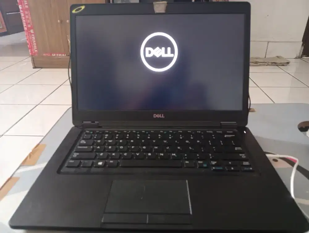 Dell 5490 i5 gen 8 ram 16gb cari kembalian/jual