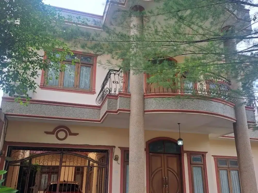 Harga Murah! Rumah Mewah 2 Lantai Siap Huni di Jl Hoky Medan Kota