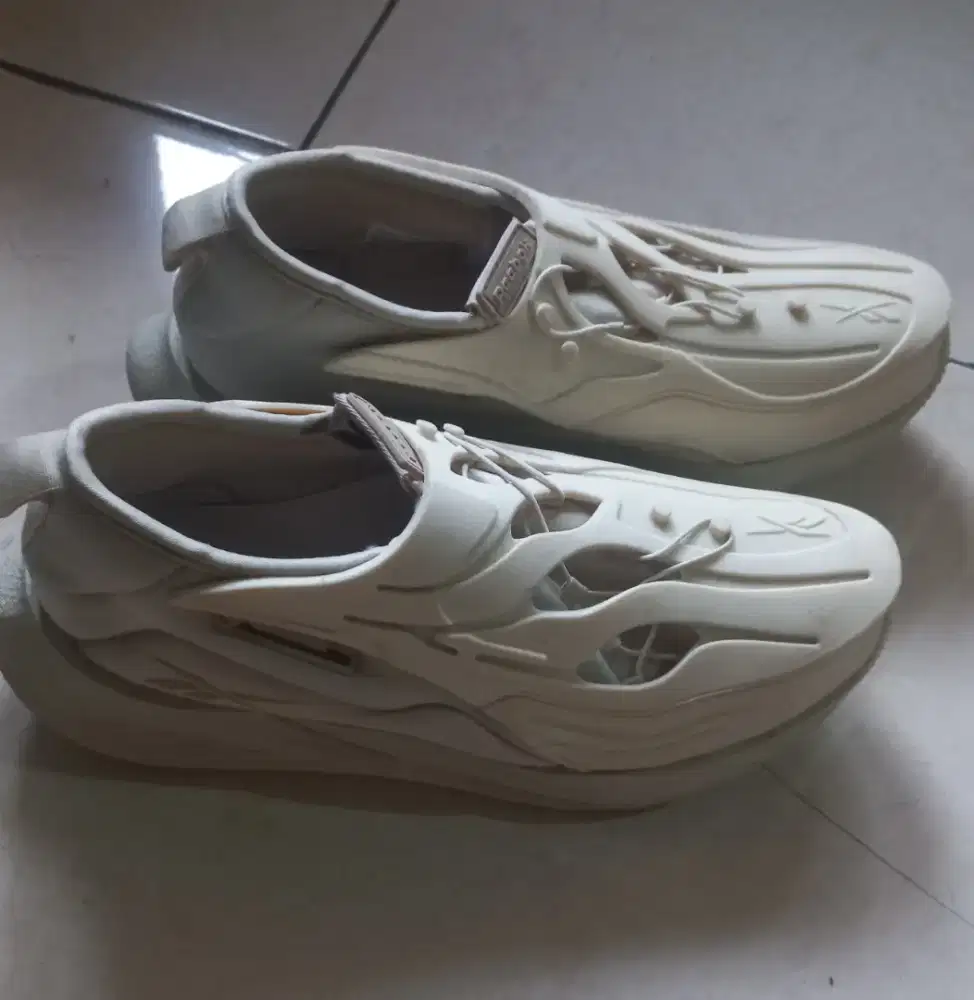 Sepatu jogging Reebok