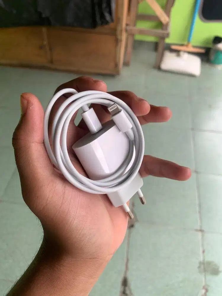 CHARGER IPHONE 20W ORIGINAL
