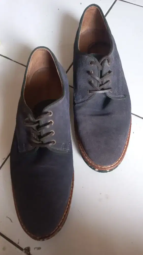 Sepatu pria casual