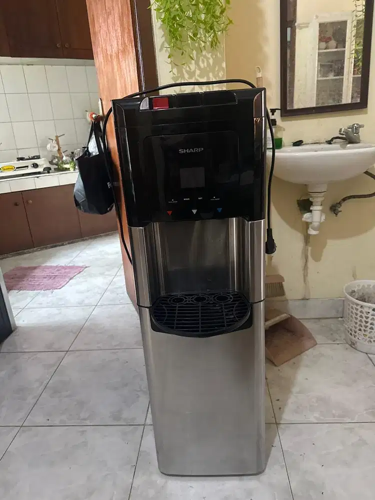 Dijual dispenser bekas