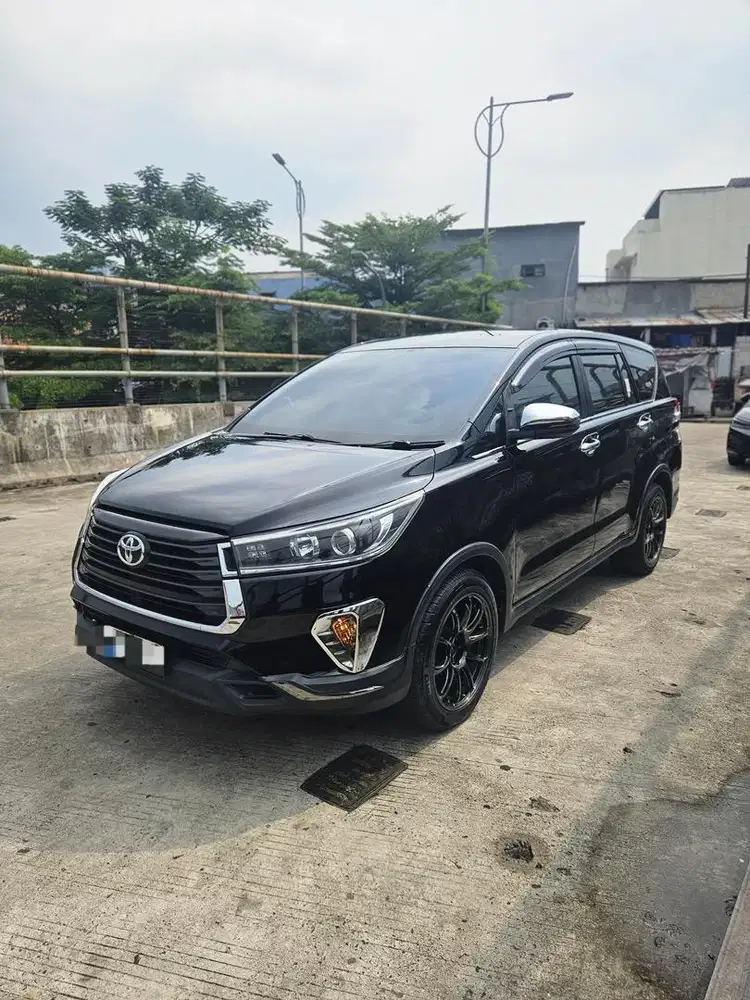 Innova V 2.4 AT Diesel 2022