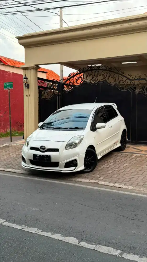Bismillah dijual Yaris Trd S Limited facelift TGN pertama dari baru