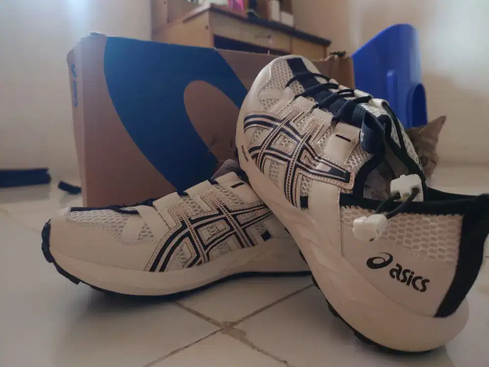 Sepatu Asics Gel Sonoma