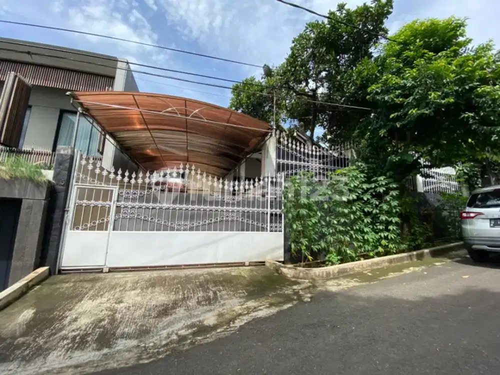 Rumah Terawat 2 Lantai di Komplek Elit Bukit Cinere Indah