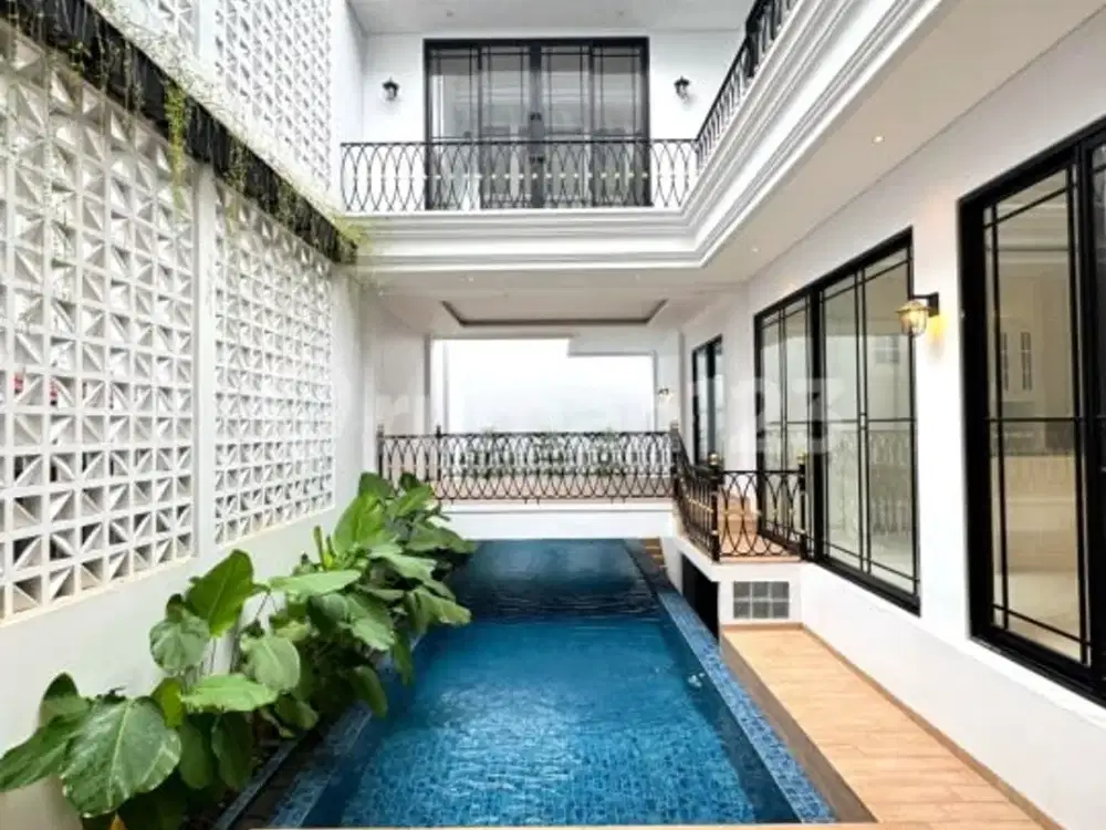 Dijual Rumah Eksklusif Cilandak Desain Elegan, Pool + Lift