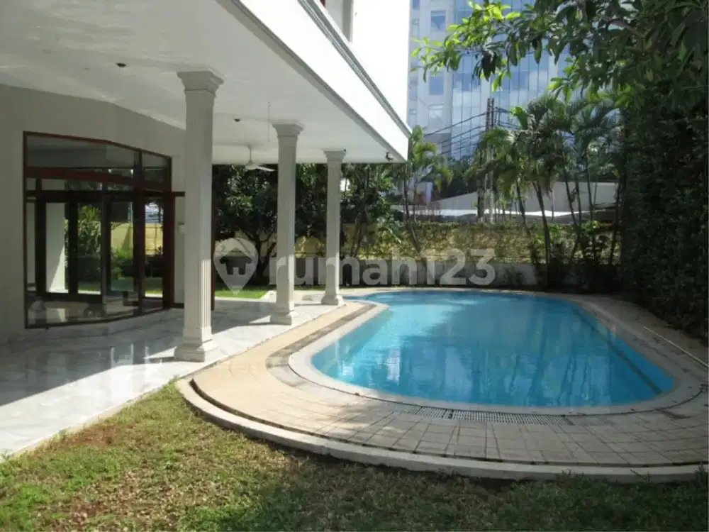 Rumah Sewa di Komplek Elite TB Simatupang 2 Lantai Siap Huni