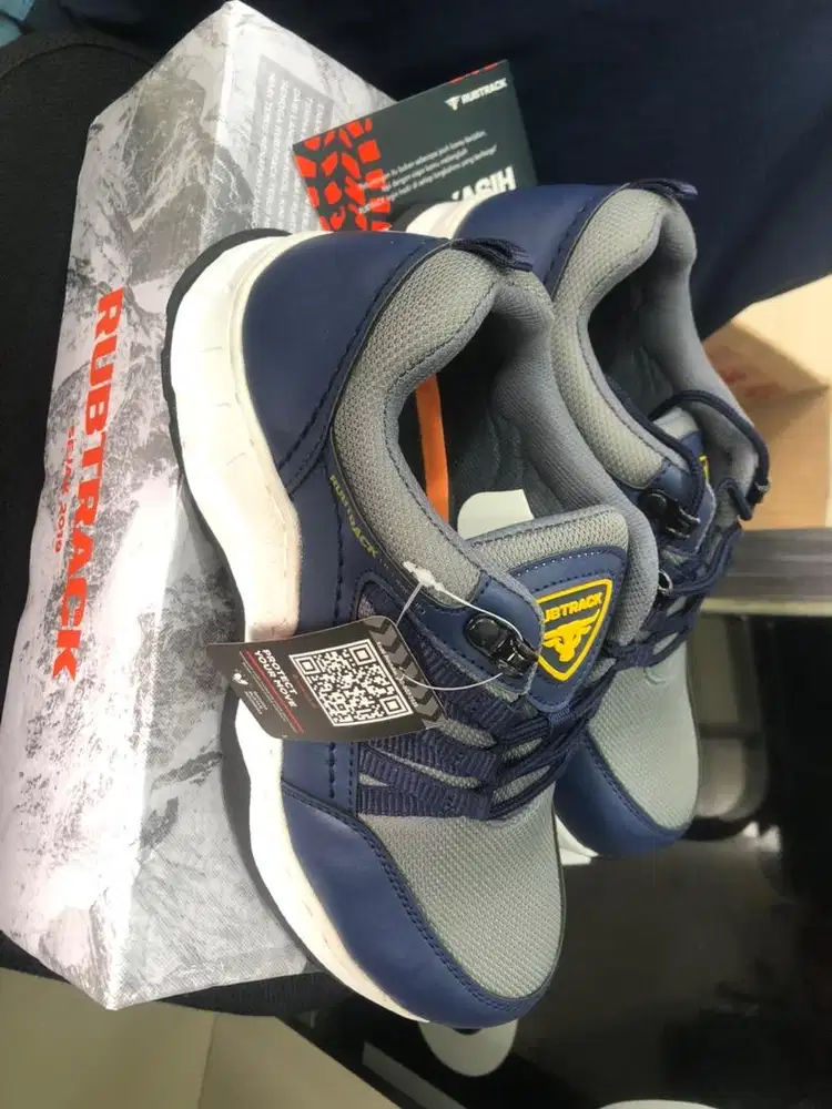 Sepatu Hiking Rubtrack