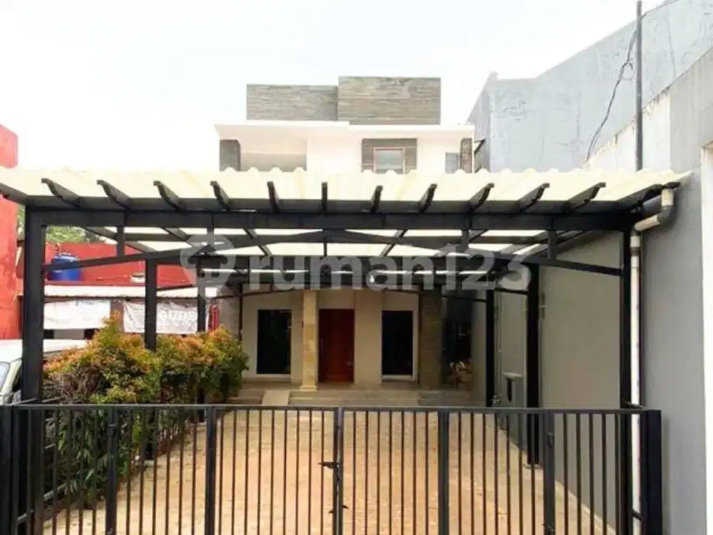 Rumah Minimalis di Cilandak 2,5 Lantai Dekat Ke Ragunan