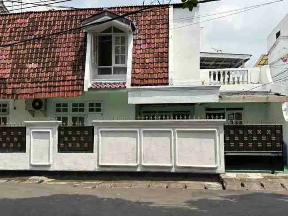 jarang ada jl 2 mobil Tebet Timur