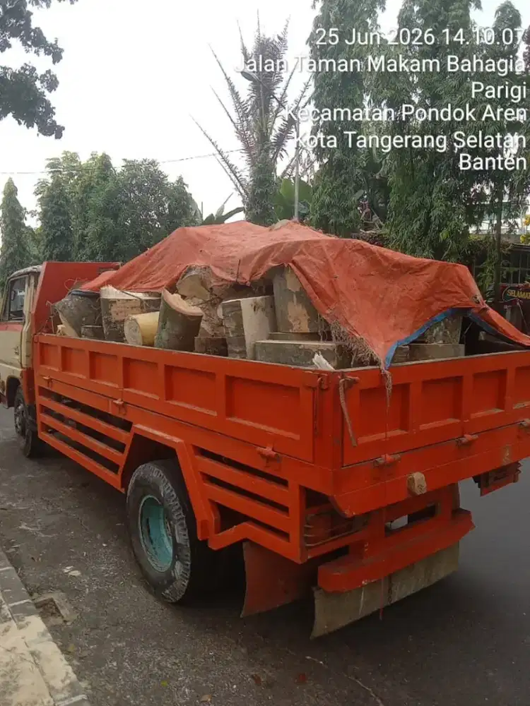 Jasa buang puing dan angkutan sampah