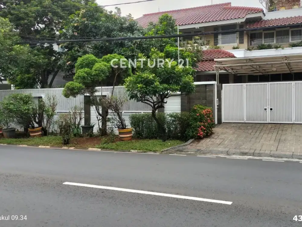 Rumah Strategis Harga Menarik Di Pondok Indah Jakarta Selatan