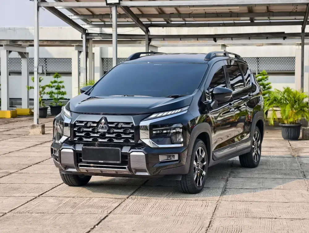 [2RB] MITSUBISHI XPANDER CROSS PREMIUM PACKAGE MATIC 2025 HITAM