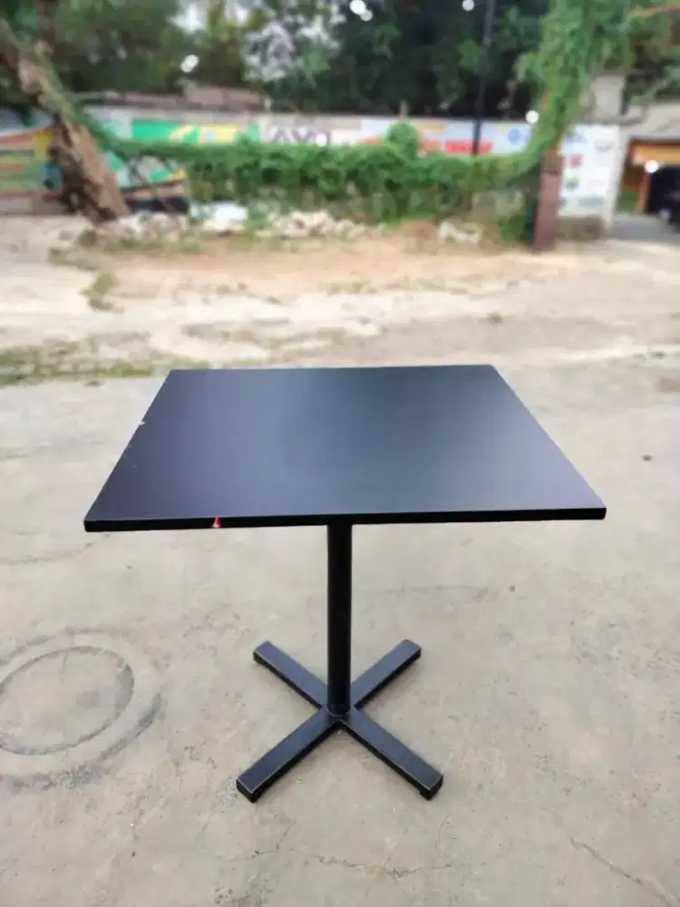 meja makan caffe resto multipleks dan kaki besi kuat padat