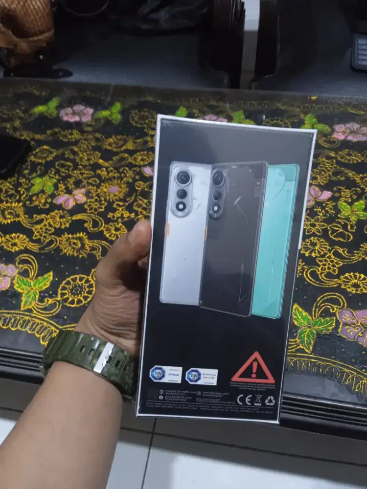 Tecno Pova Curve 5G Ram 8+8/256gb Baru