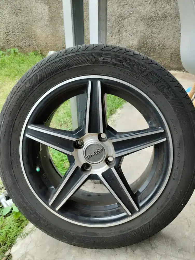 Velk dan ban bekas ring 15