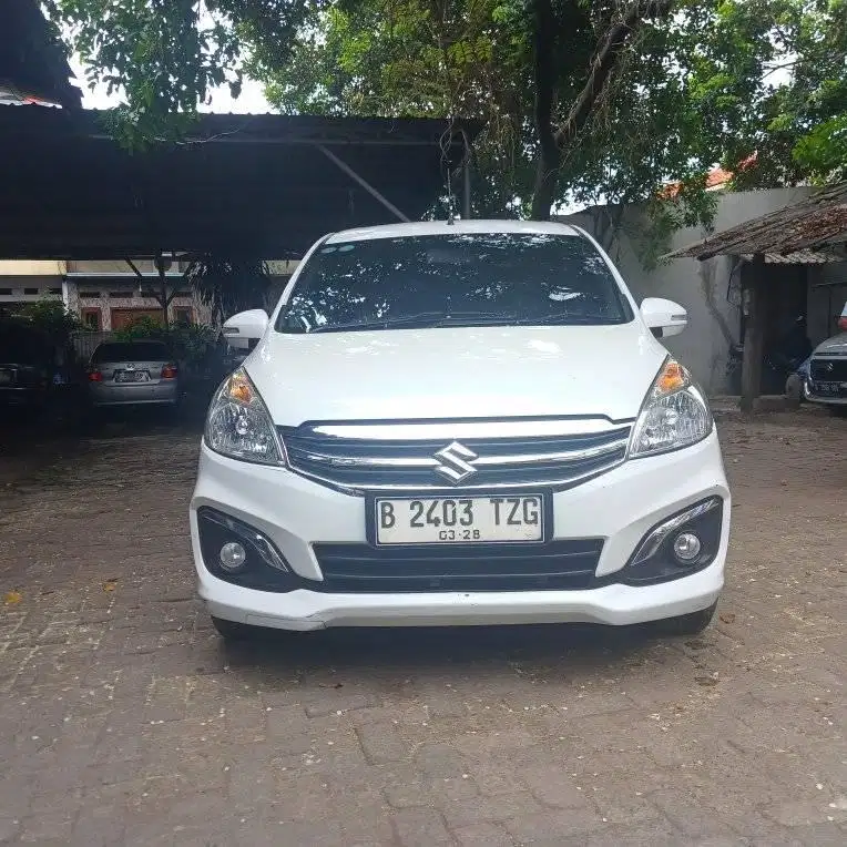 suzuki ertiga Gx at 1.4cc