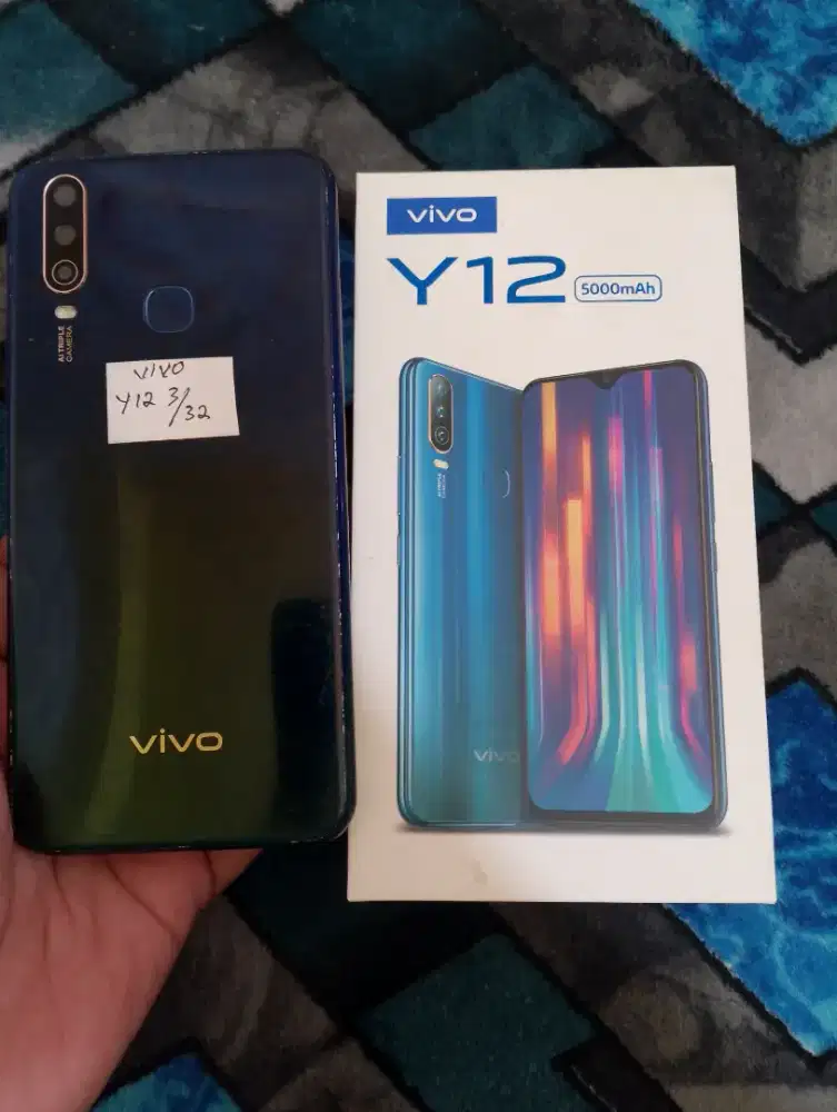 Di jual vivo y12 RAM 3.. internal 32
