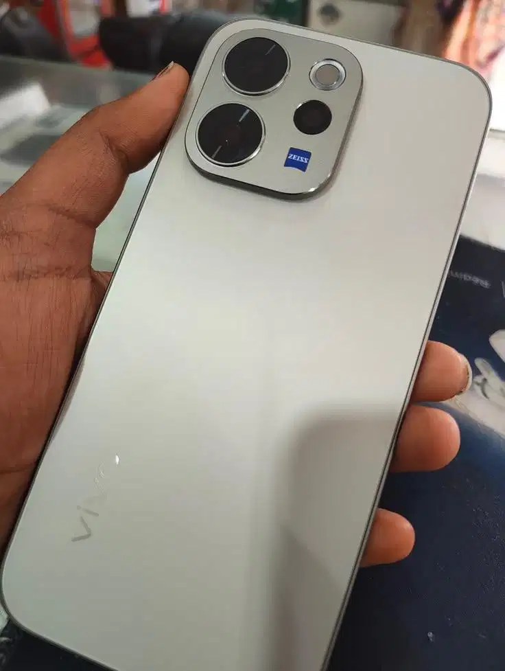 VIVO V70 SERIES