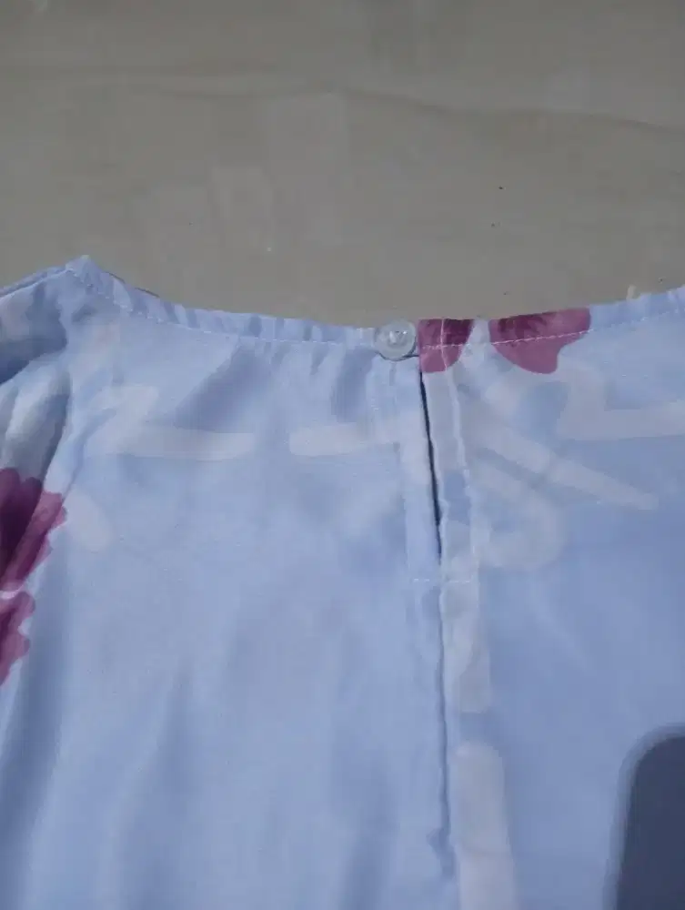 Baju atasan wanita motif
