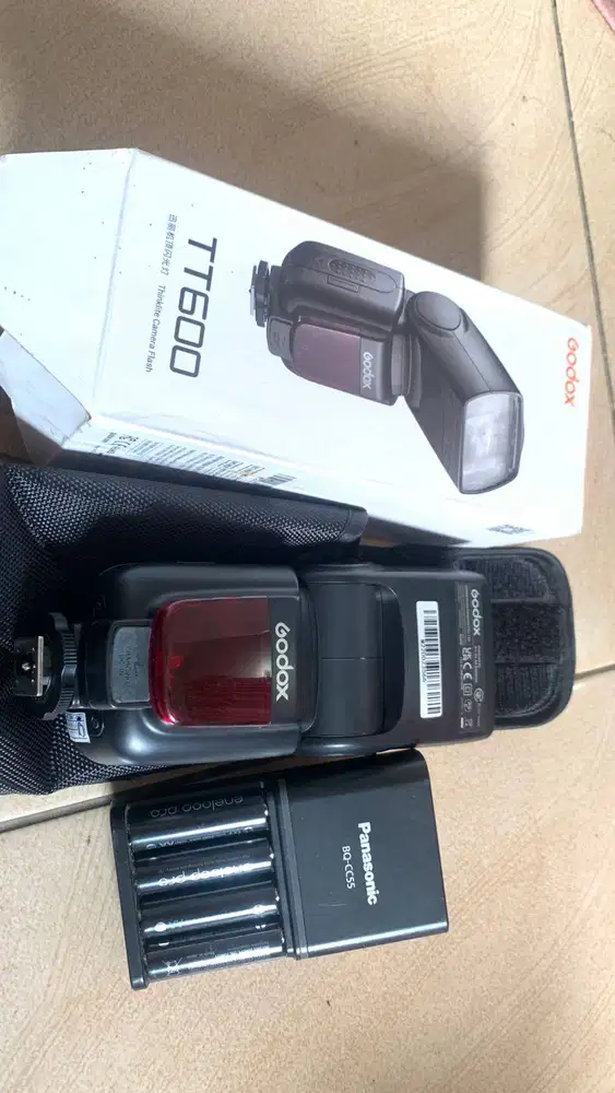 Flas blm belum pernah di pake dari baru.