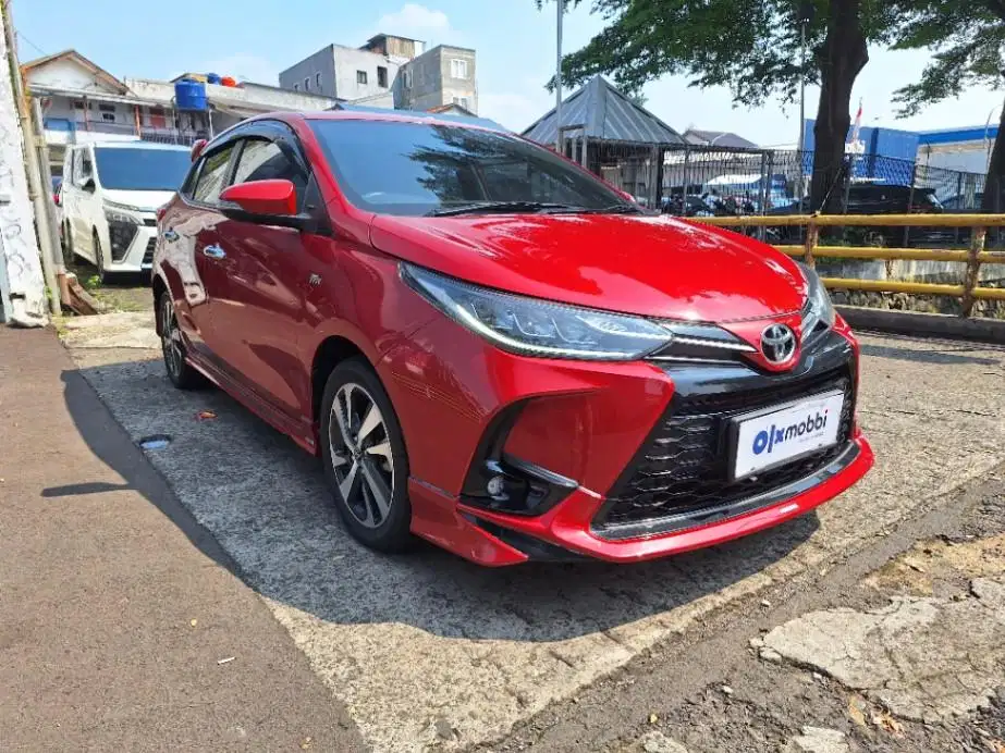 DP MURAH Toyota Yaris 1.5 S GR Sport Bensin-AT 2022 Merah CWIIB