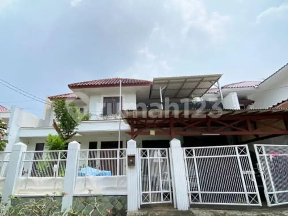 Best Deal Rumah 2 Lantai Luas dan Nyaman di Komplek Elit Cinere
