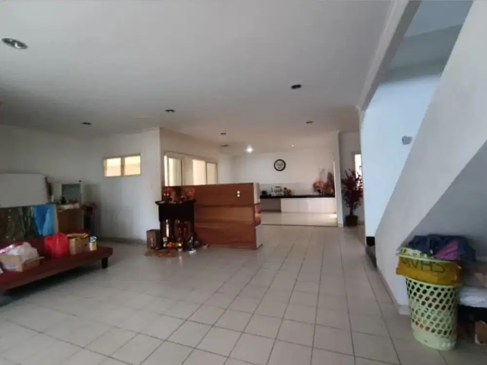 DI JUAL CEPAT !!! RUMAH BERGAYA MINIMALIS MODERN  DI PERUMAHAN ELIT KAYARA PIK 1