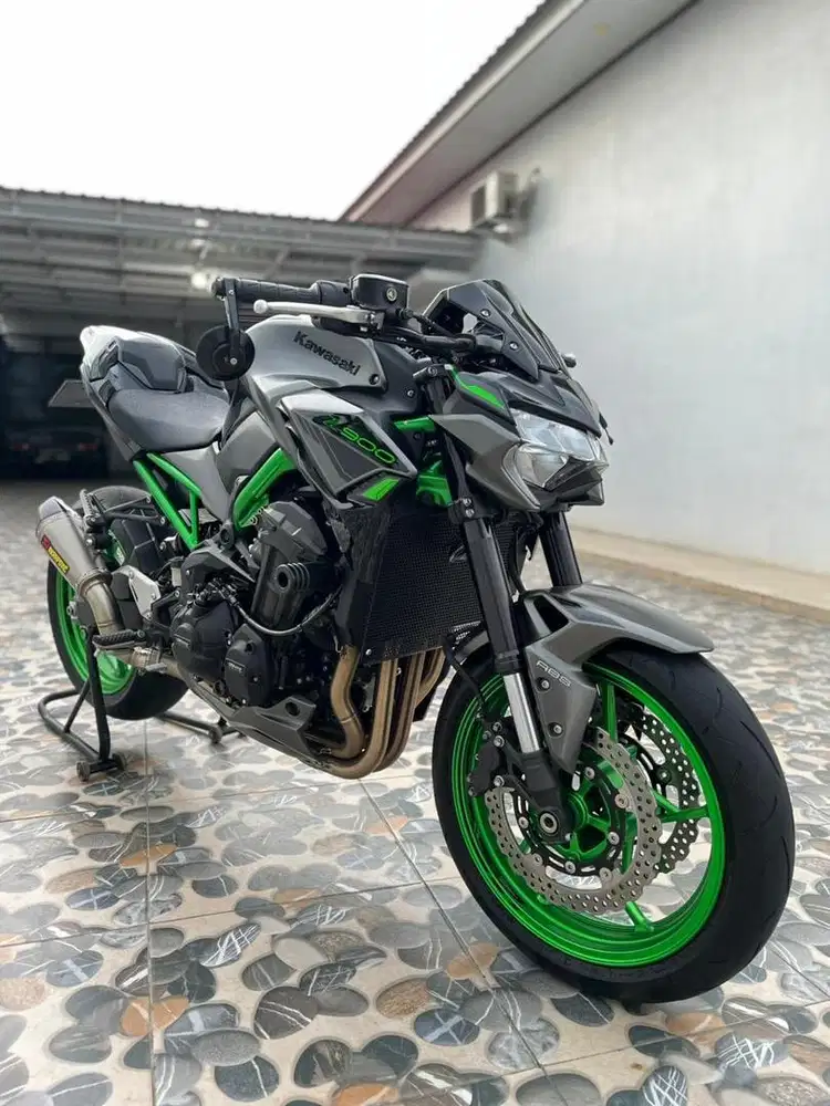Kawasaki Z900 2024 odo 2k