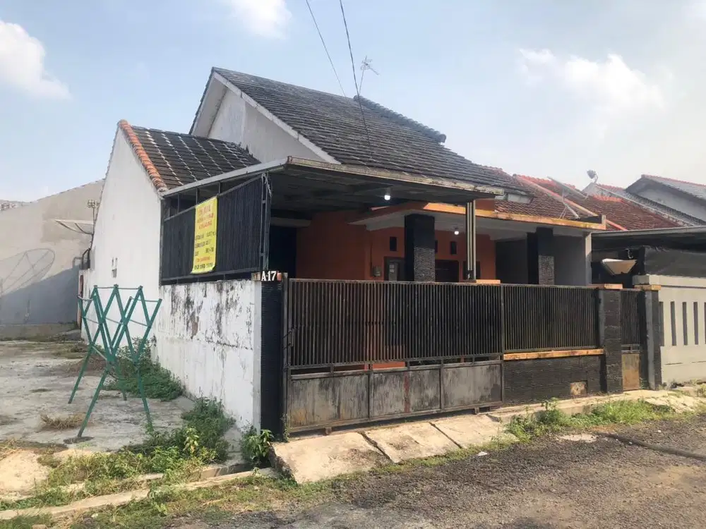 Dijual rumah perum mutiara cilolohan