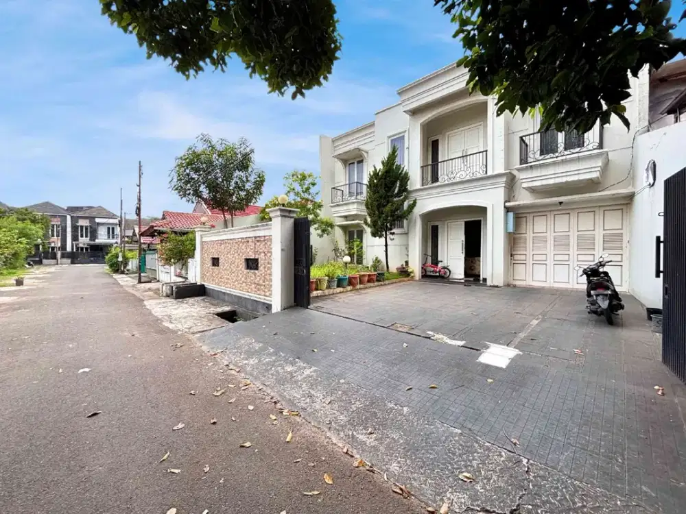 RUMAH MEWAH DI TEBET TIMUR !