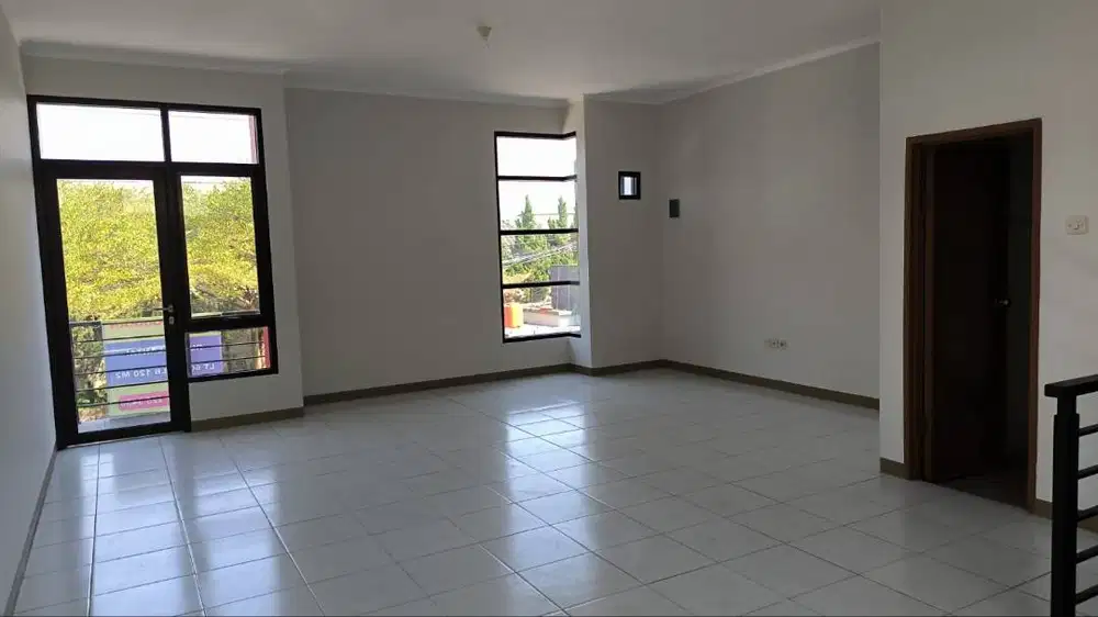 Disewakan Ruko 2,5 di Taman Kopo Katapang Bandung