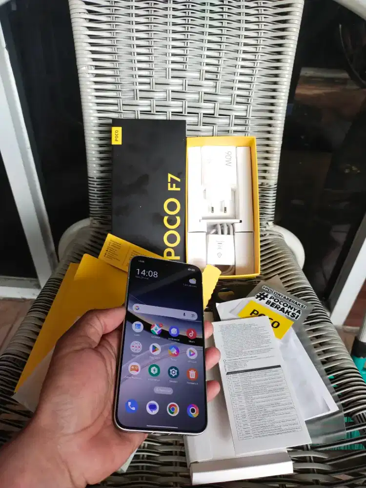 Pocophone F7 12/512gb fullset ori bisa tt handphone
