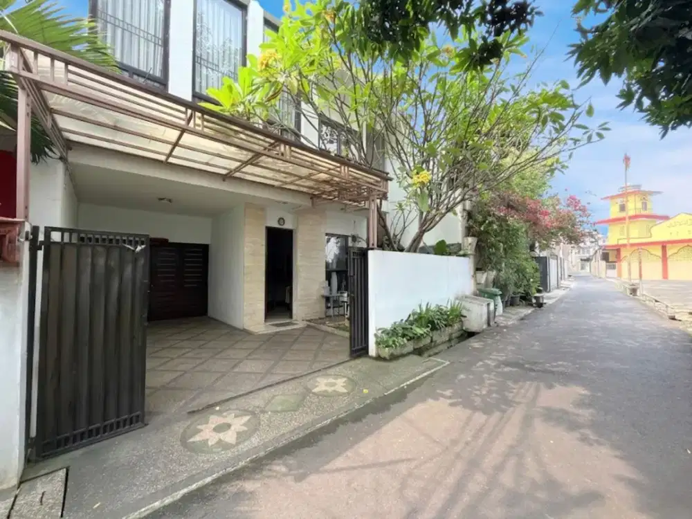 DEPAN TAMAN DI TEBET BARAT, HARGA MASIH 3 M-AN ?! INI LANGKA BANGET‼